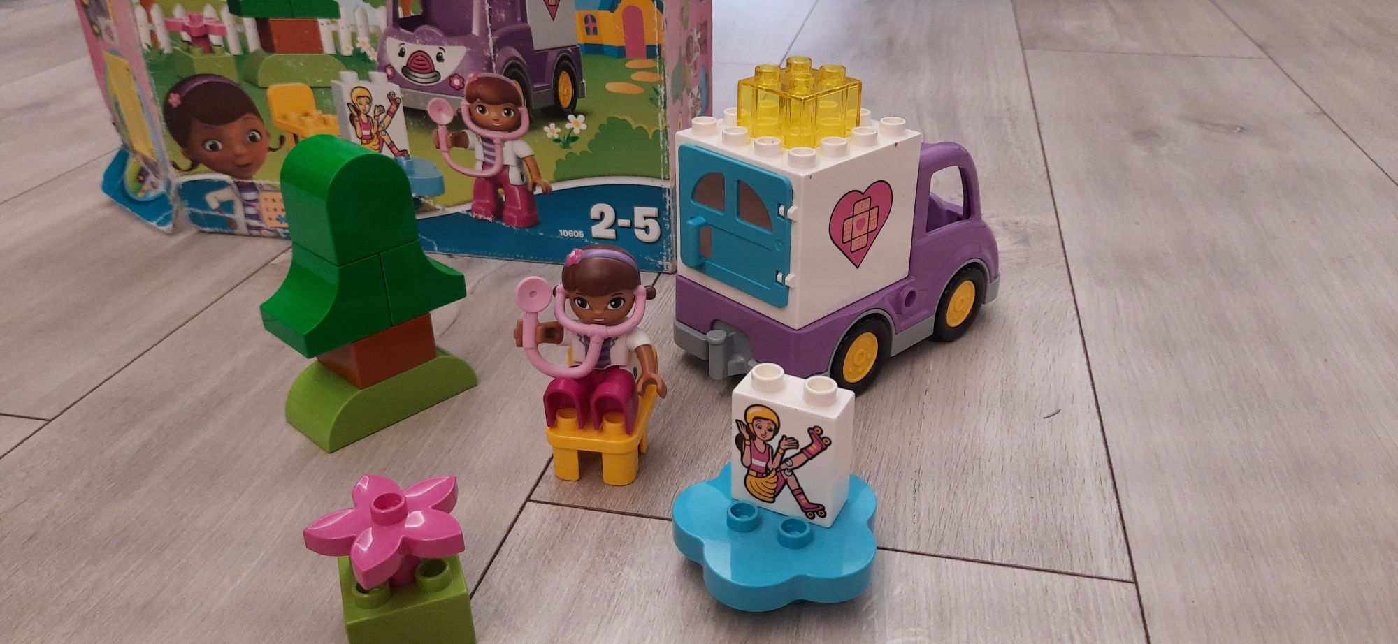Конструктор LEGO Duplo Швидка допомога Лікар Плюшевої