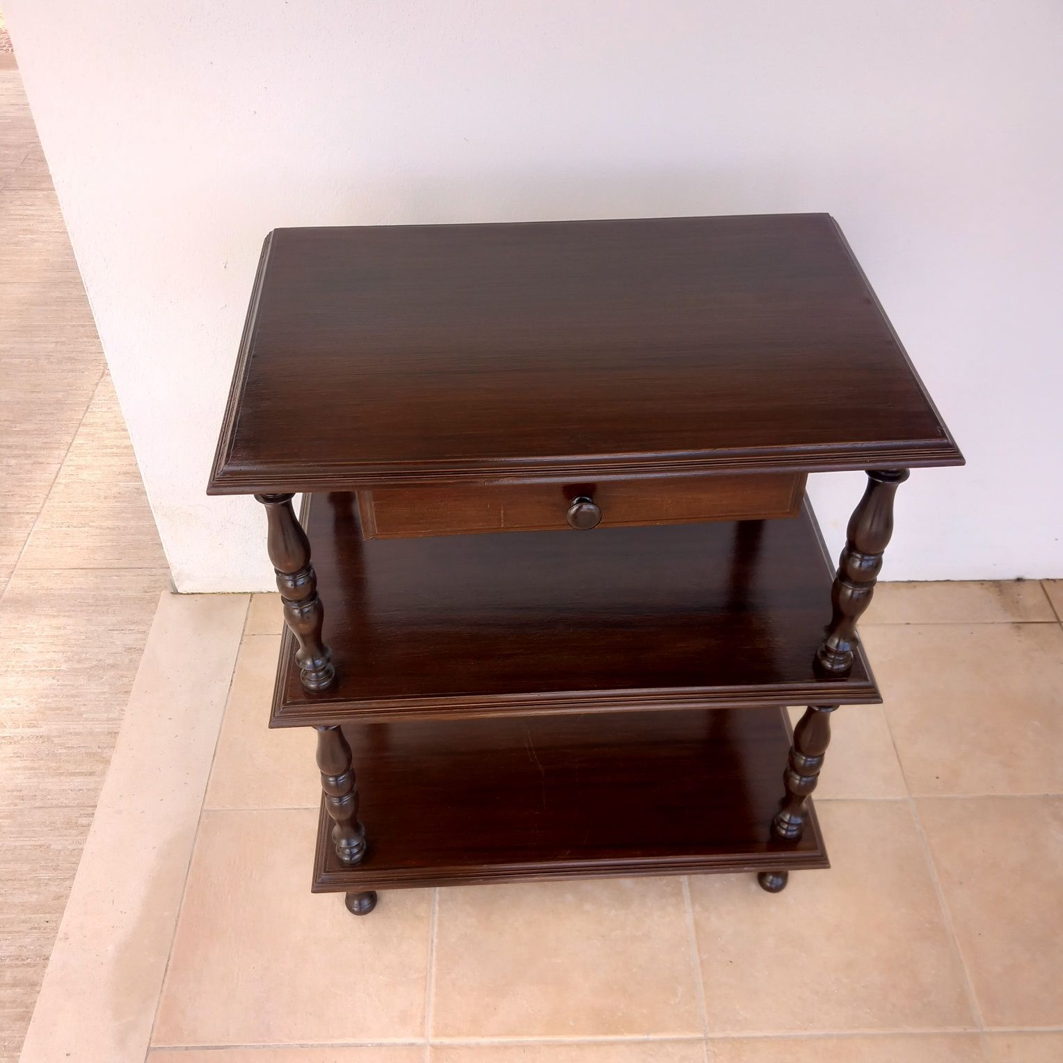 Mesa apoio  em madeira