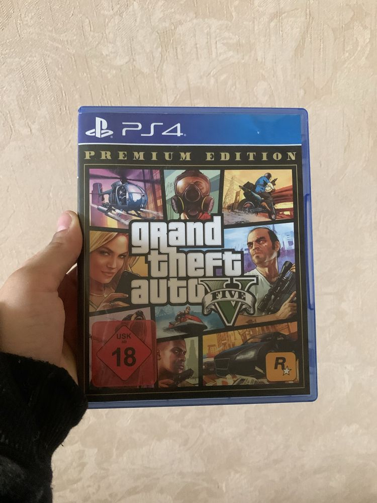 Диск GTA 5 на PS4
