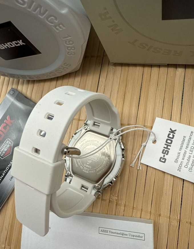 Женские Наручные часы Casio G-shock GM-S2110-7A6