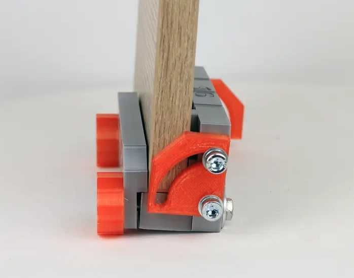 Кондуктор універсальний для конфірматів та шкантів  ДСП 16 і 18