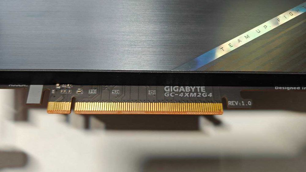 плата розширення Gigabyte AORUS GC-4XM2G4 one click RAID storage