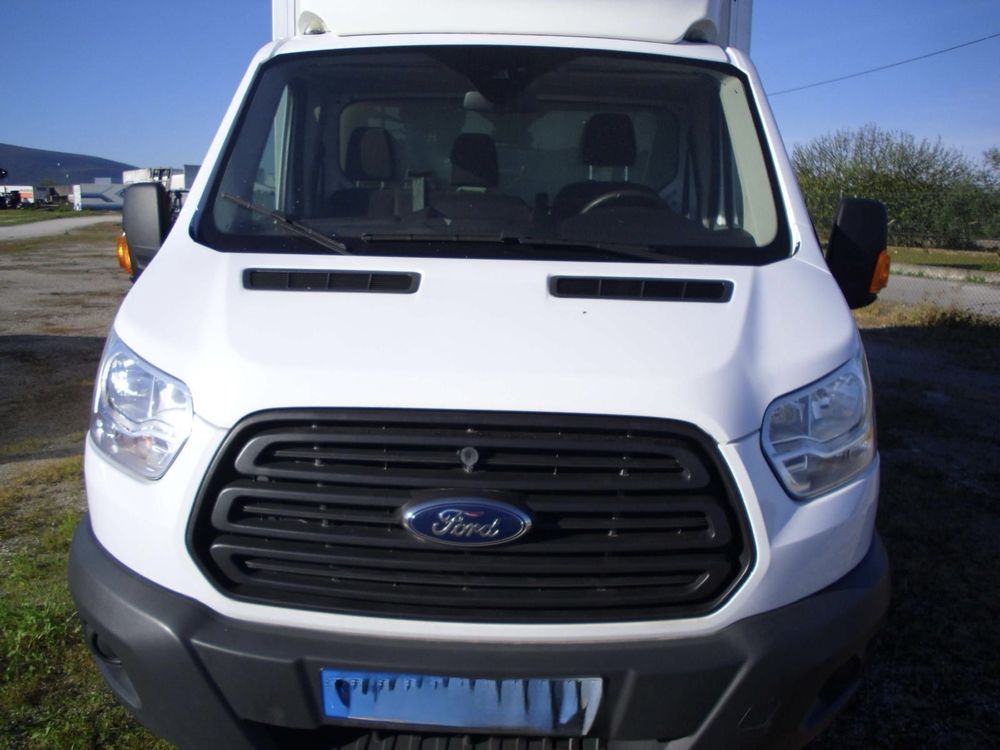 Ford Transit 2.2 contentor + plataforma elevatória.