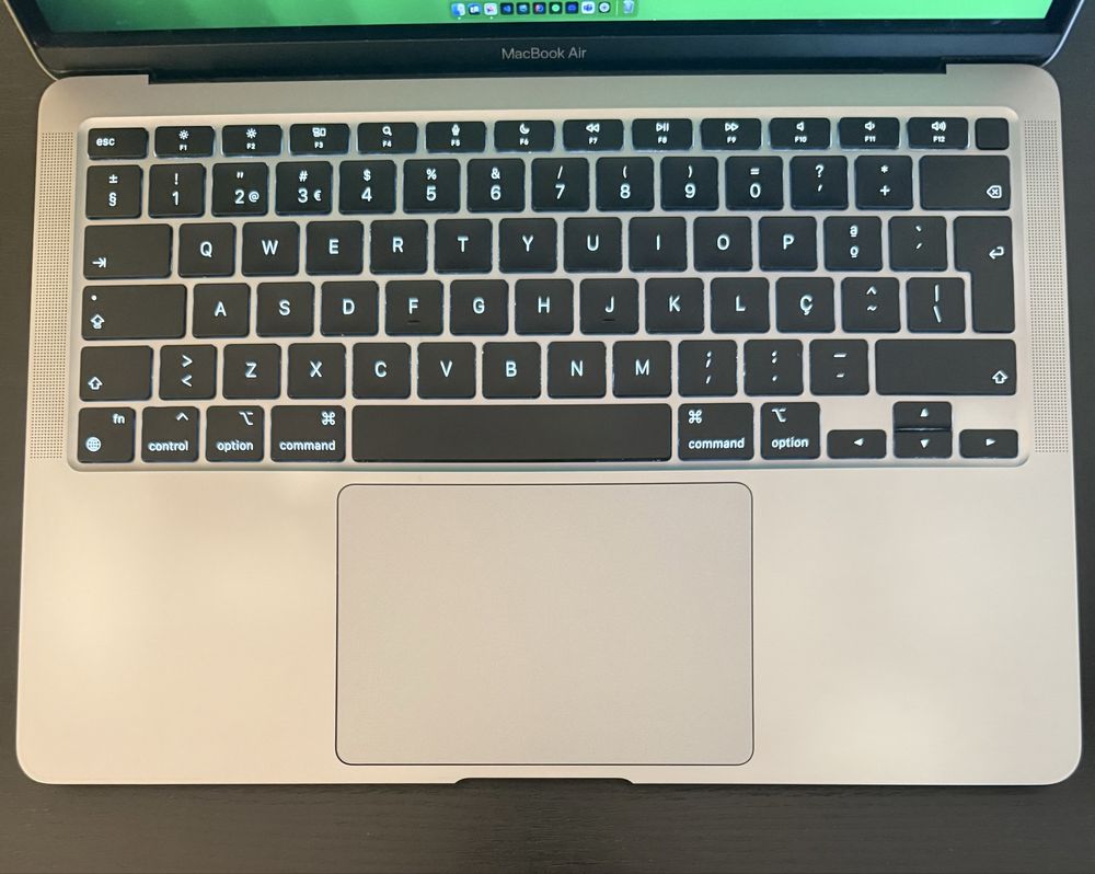 MacBook Air 13” (2020) – Apple M1 – 16GB RAM – 512GB SSD