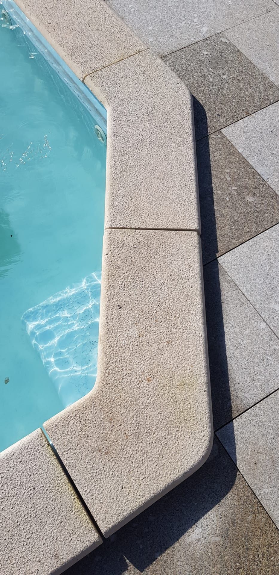 Bordaduras para piscinas