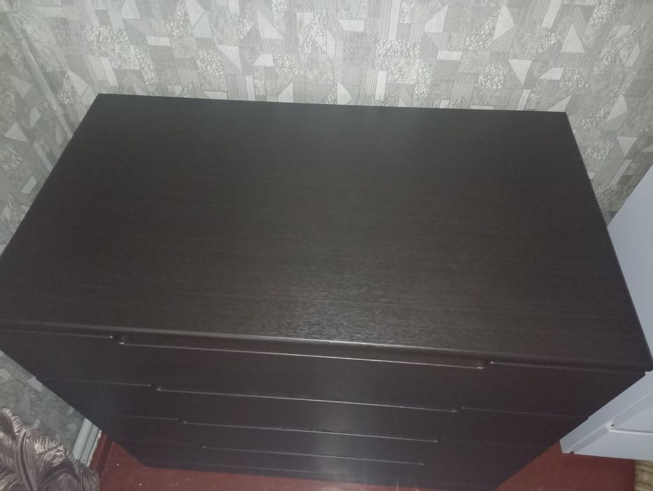 Продам місткий  комод