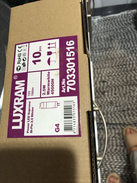 Vendo caixa de lanpadas novas