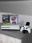 Xbox One S 500GB + 2 gry + pad + stacja ładująca
