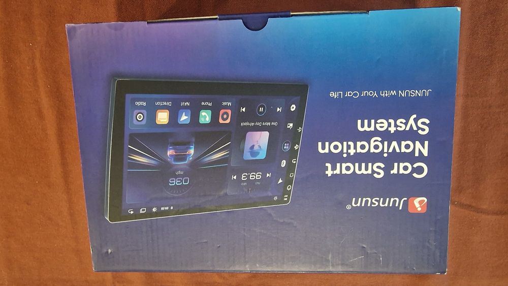 Um rádio para carro para um Clio 4