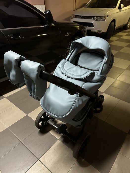 Продам детскую коляску