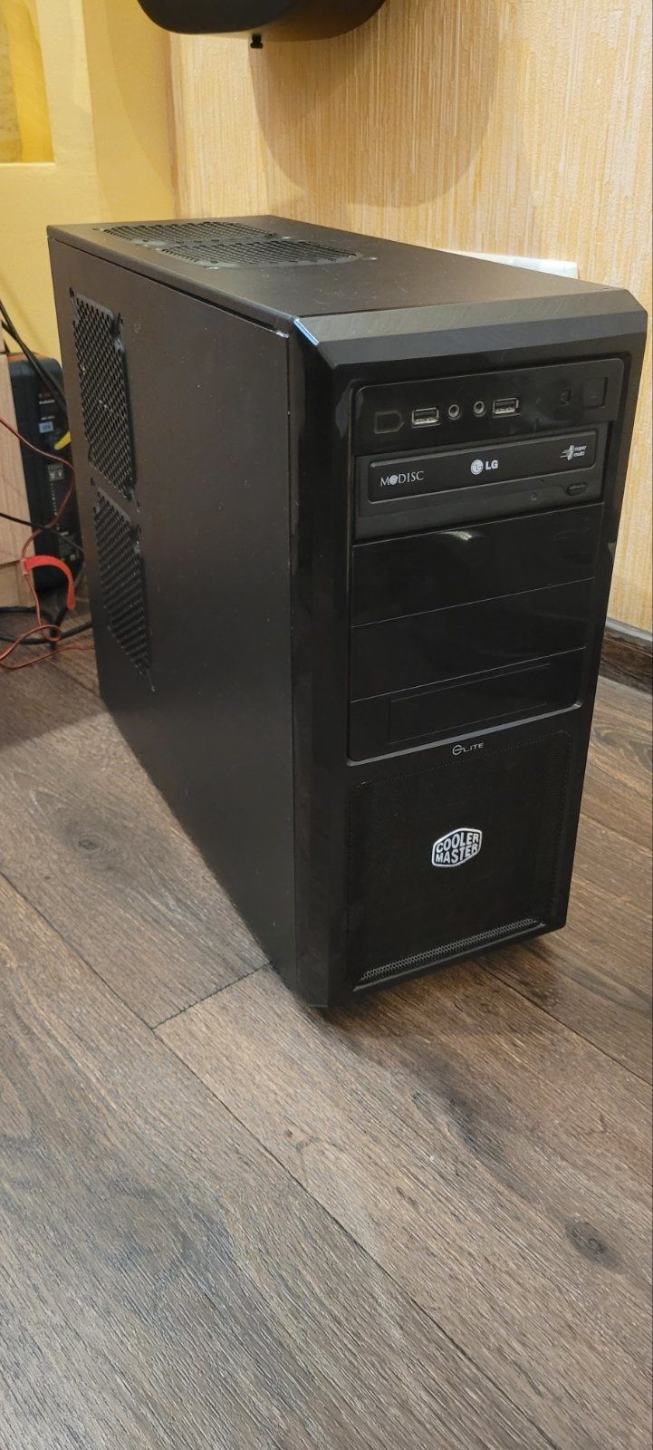 Компьютер персональнальный. AMD FX4350 ddr3 8gb.