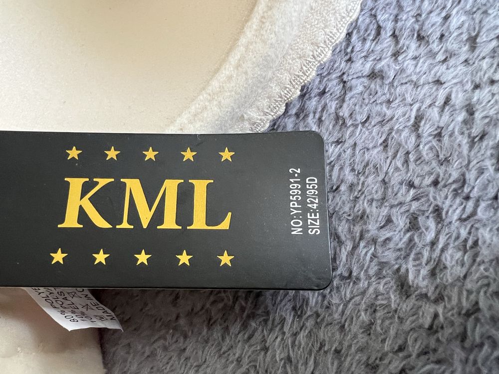 Biustonosz KML 95D