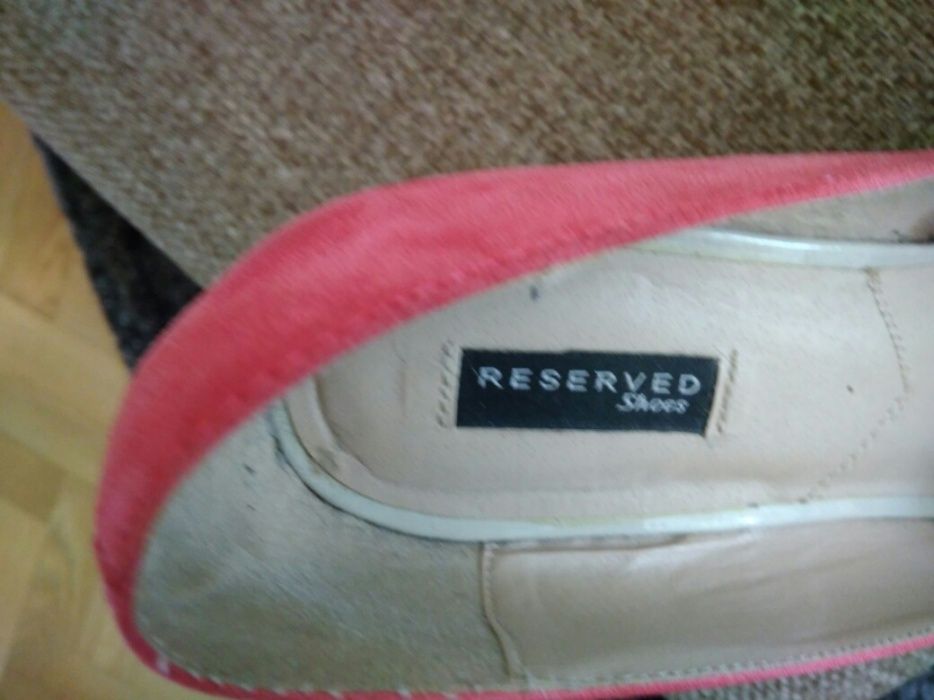 Czółenka Reserved