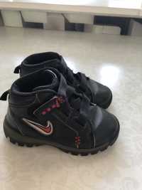 Buciki Nike roz.23,5