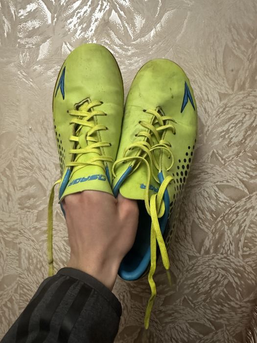 Футзалки Osaga 40 размер