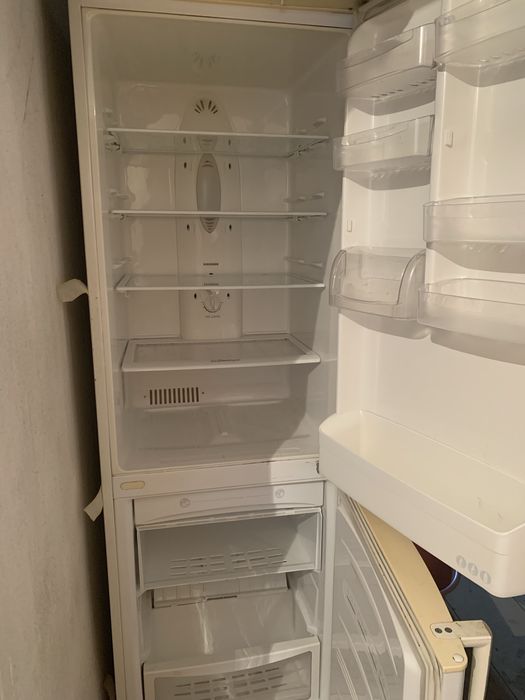 Двокамерний холодильник LG