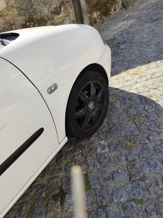 SEAT Ibiza 6 l TDI 1400 carinha gasóleo