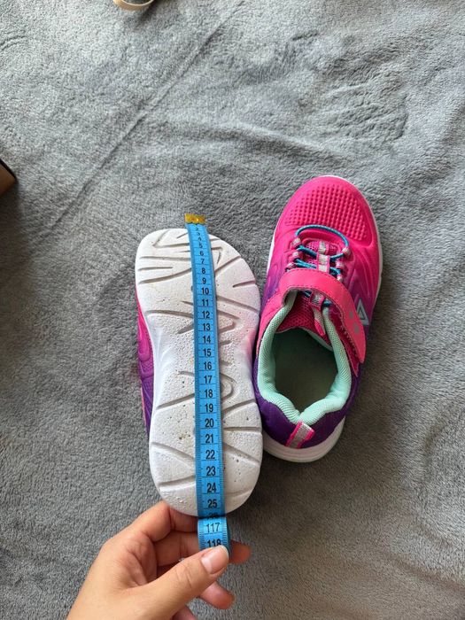Кросівки для дівчинки Skechers