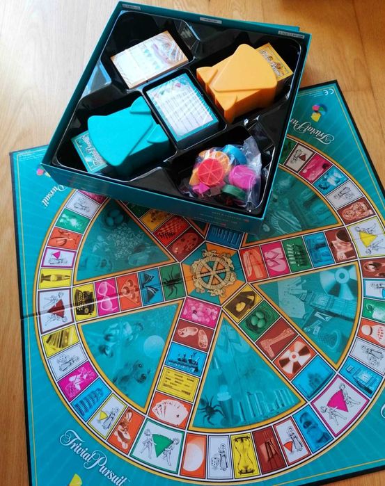 Jogo Trivial Pursuit - Edição Família
