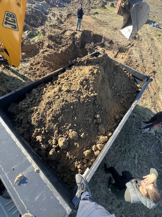 Доставка сипучки глина, пісок, щебень, отсев або вивіз сміття.