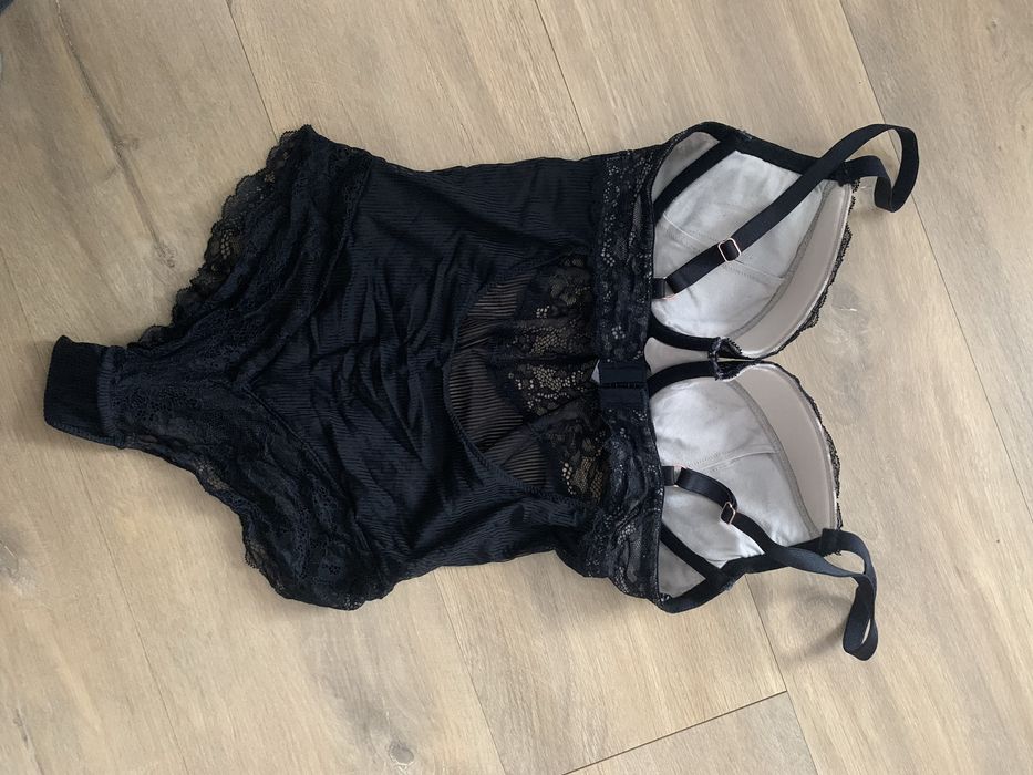 Body czarne ESOTIQ koronka r. M 75C