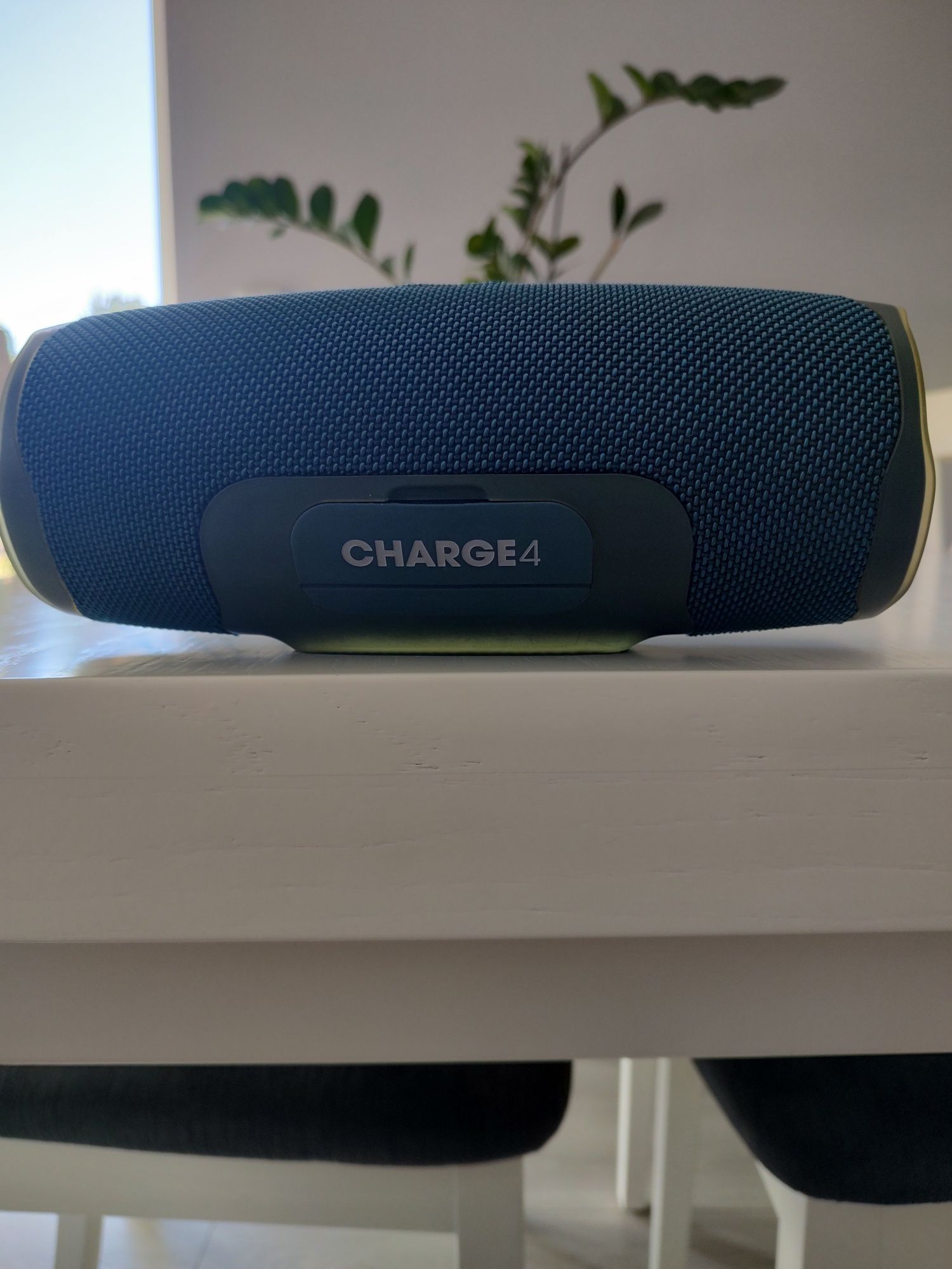 Jbl charge 4 stan idealny