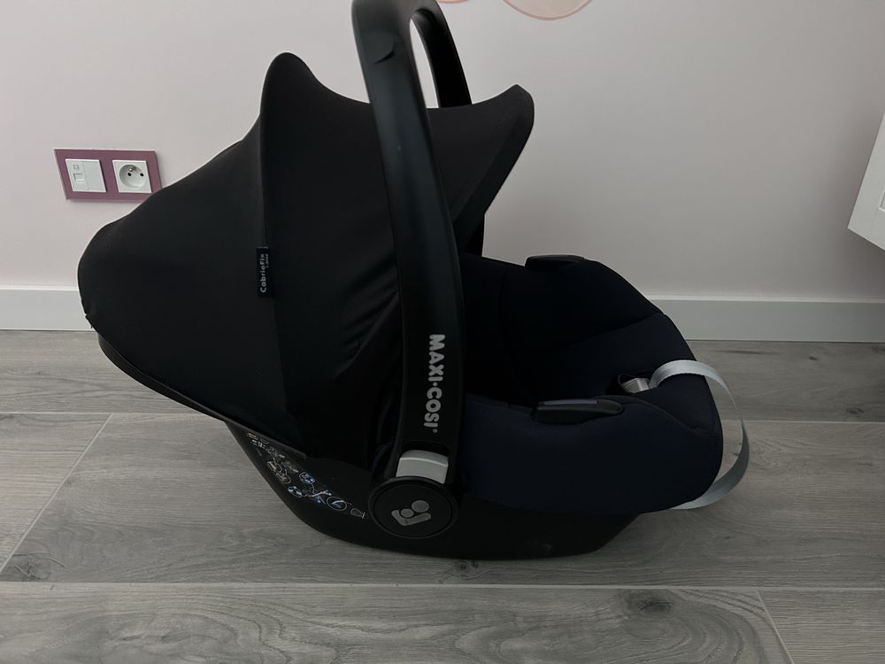 Fotelik  samochodowy Maxi Cosi Cabriofix iSize z bazą Izofix