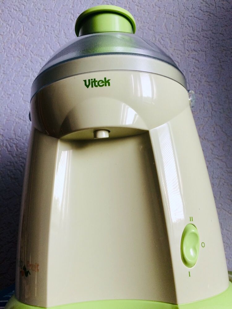 Новая соковыжималка Vitek VT-1611