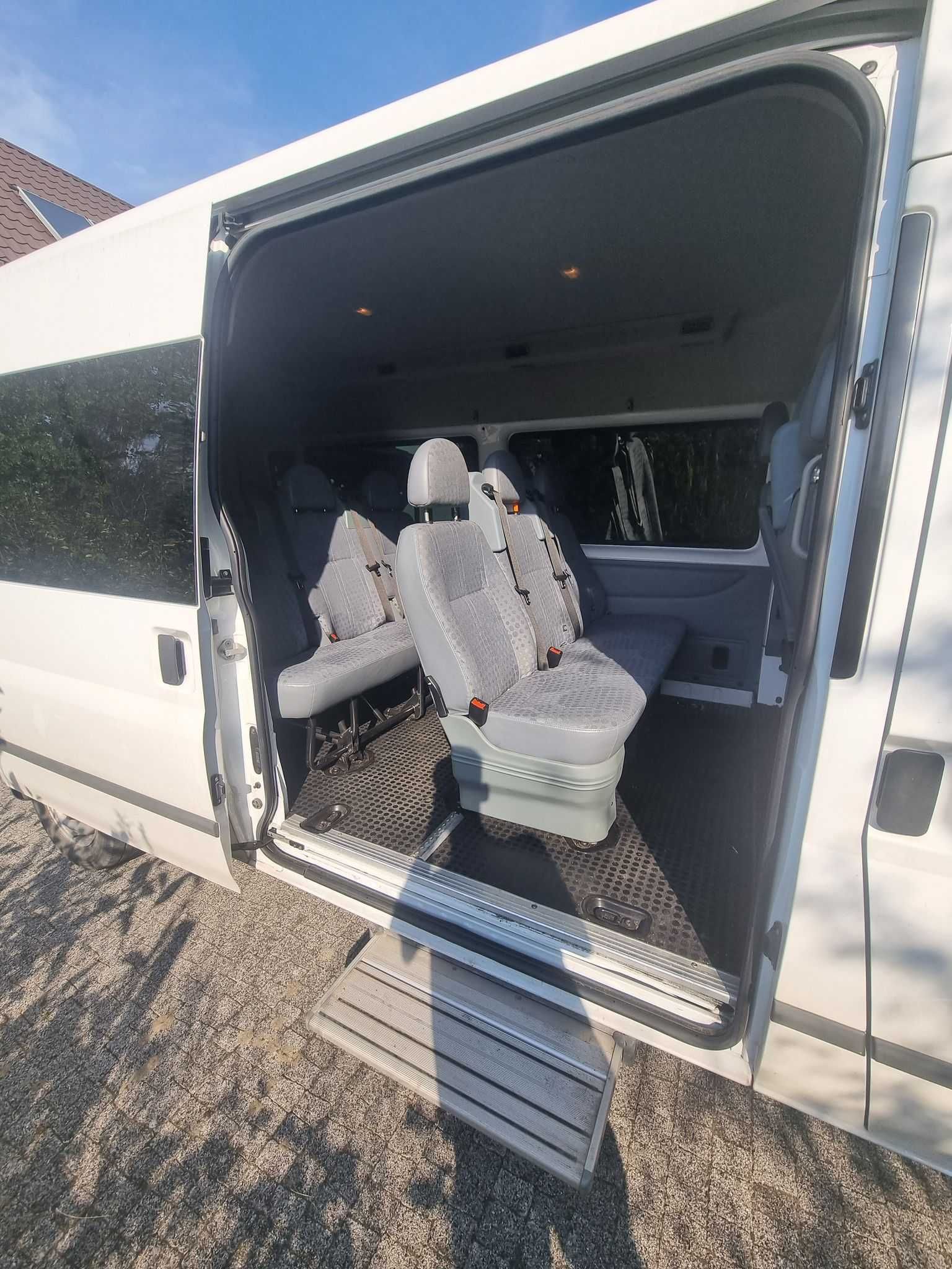 Ford Transit 9-cio osobowy