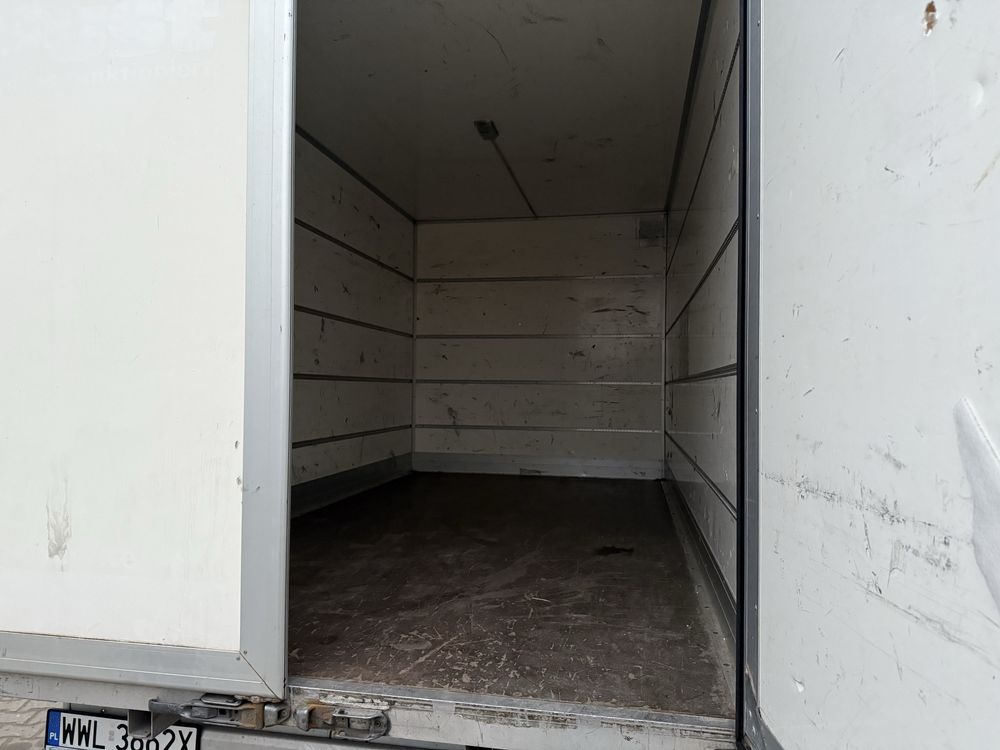 Wynajem Najem Mercedes Sprinter kontener 8 palet bus
