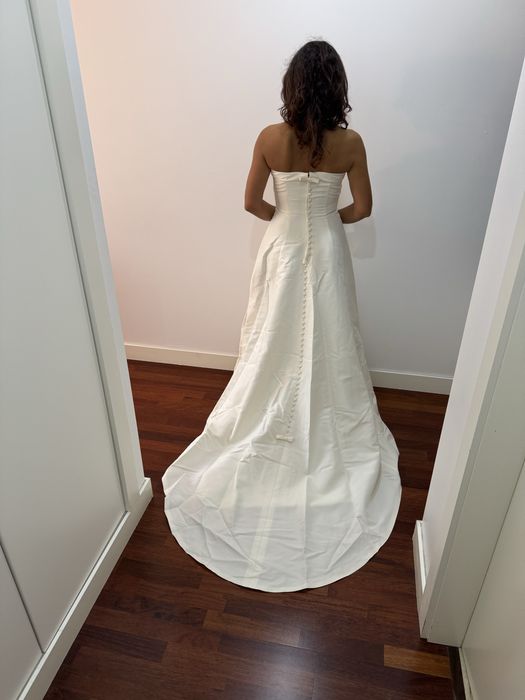 Vestido de noiva cai-cai