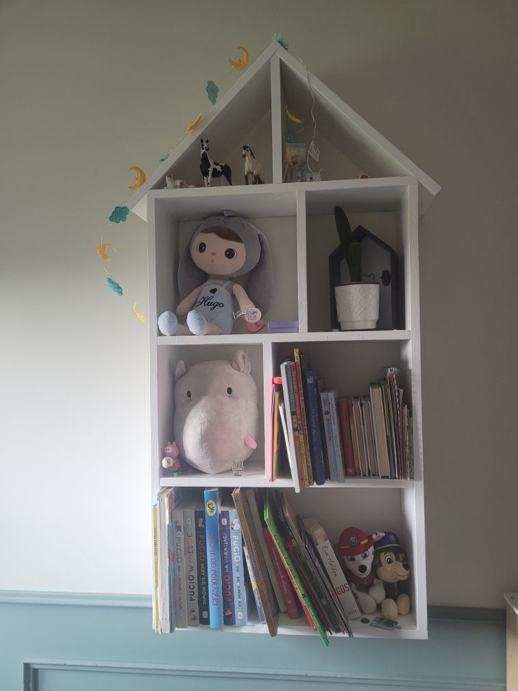 Drewniana, solidna półka na książki/zabawki domek