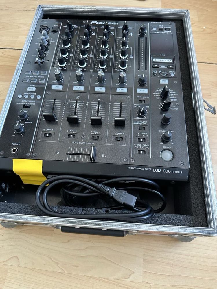 Mikser Pioneer DJM 900 NXS +case
