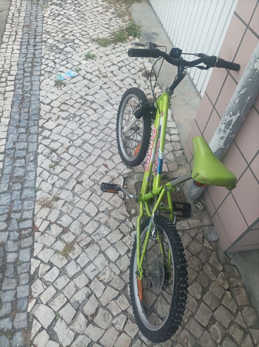 Bicicleta para criança marca Berg roda 20