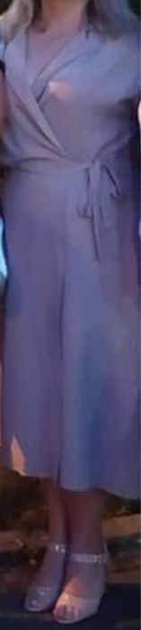 Плаття,сукня стильна і нарядна в ідеальному стані,три четверті рукава