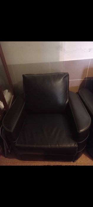 Conjunto de sofas pretos