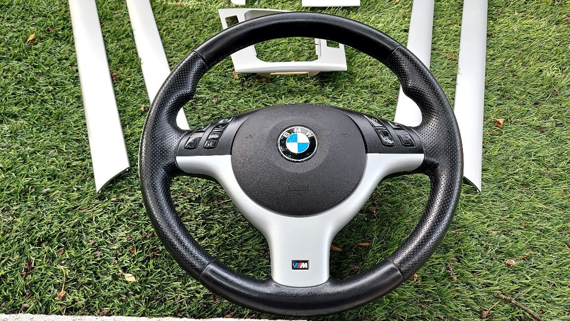 Conjunto frisos interiores e volante bmw Pack m original como novo