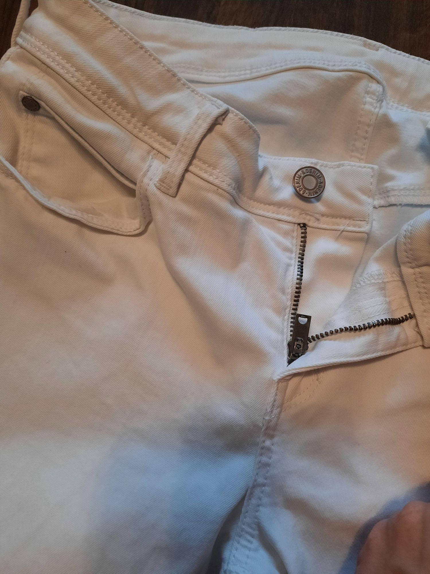 Białe spodnie jeggings H&M  -Stan Idealny-