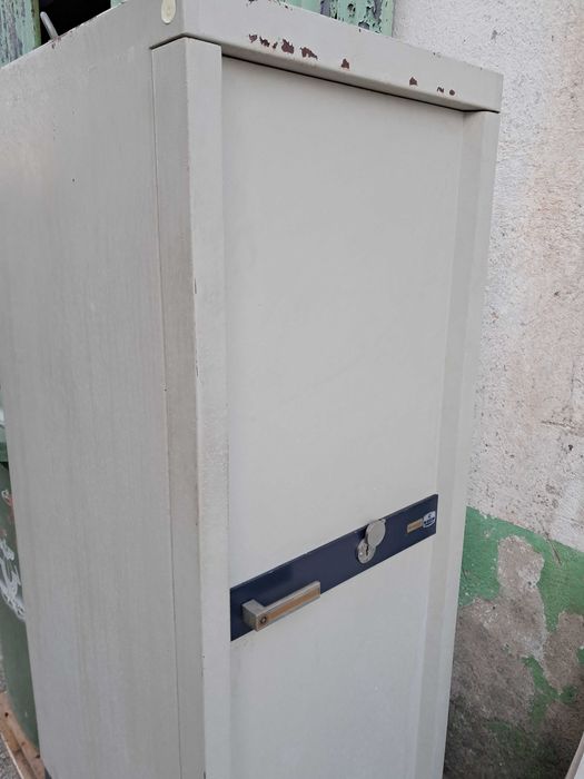 Cofre vintage muito grande e pesado