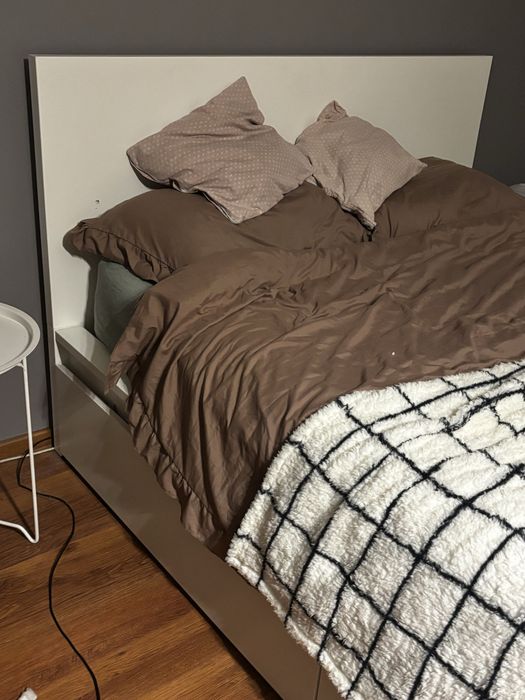 Rama łóżka ikea malm z 4 szufladami