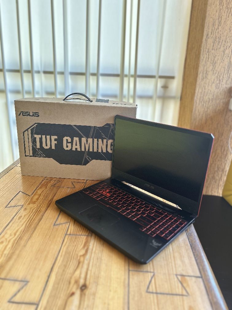 Продам ноутбук Asus FX505DY / Ryzen 5 3550H / Rx 560x / 8gb GDDR4 /