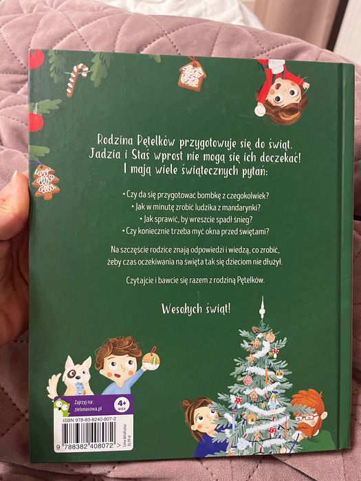 Wigilia u pętelków, rodzina pętelków czeka na święta