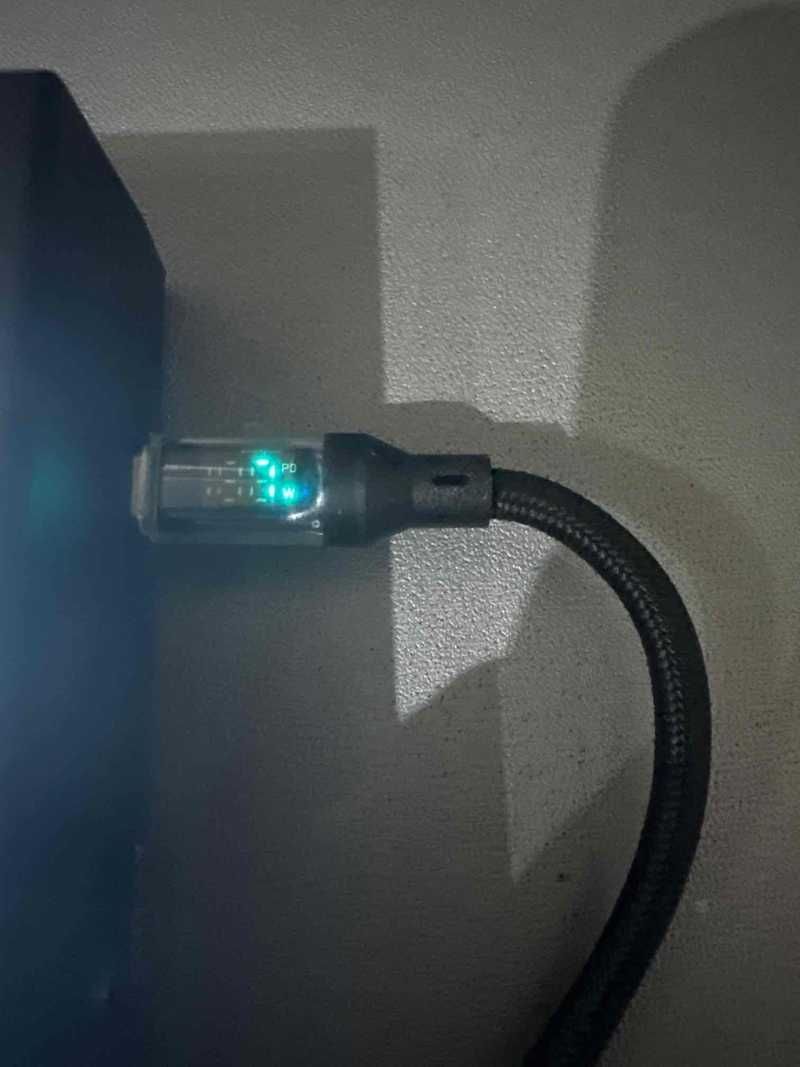 Cabo USB-A para Tipo C com exibição digital