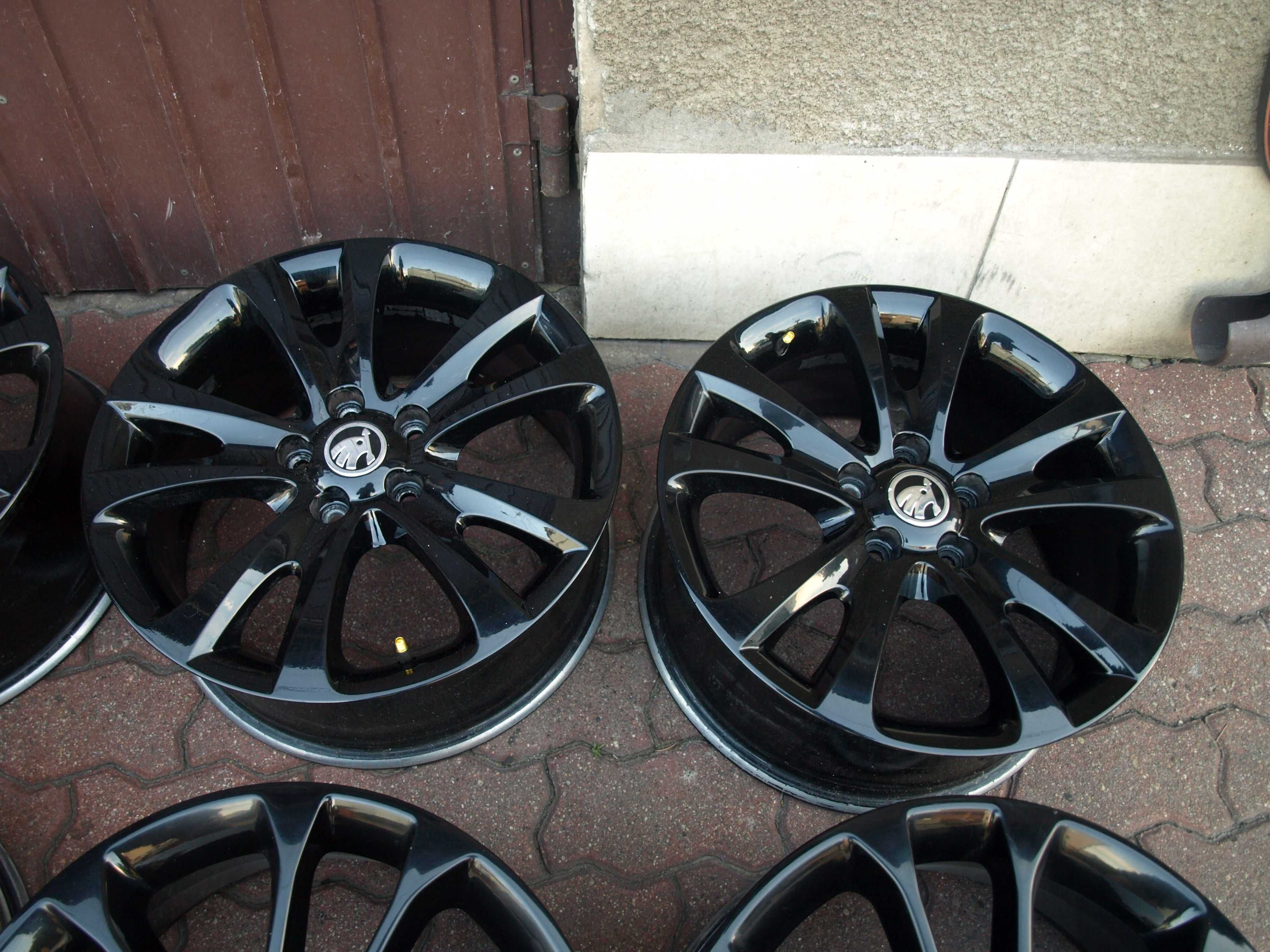 Felgi aluminiowe 17 Org Skoda Ford srebrne 5x112 5x108 bez zadrapań