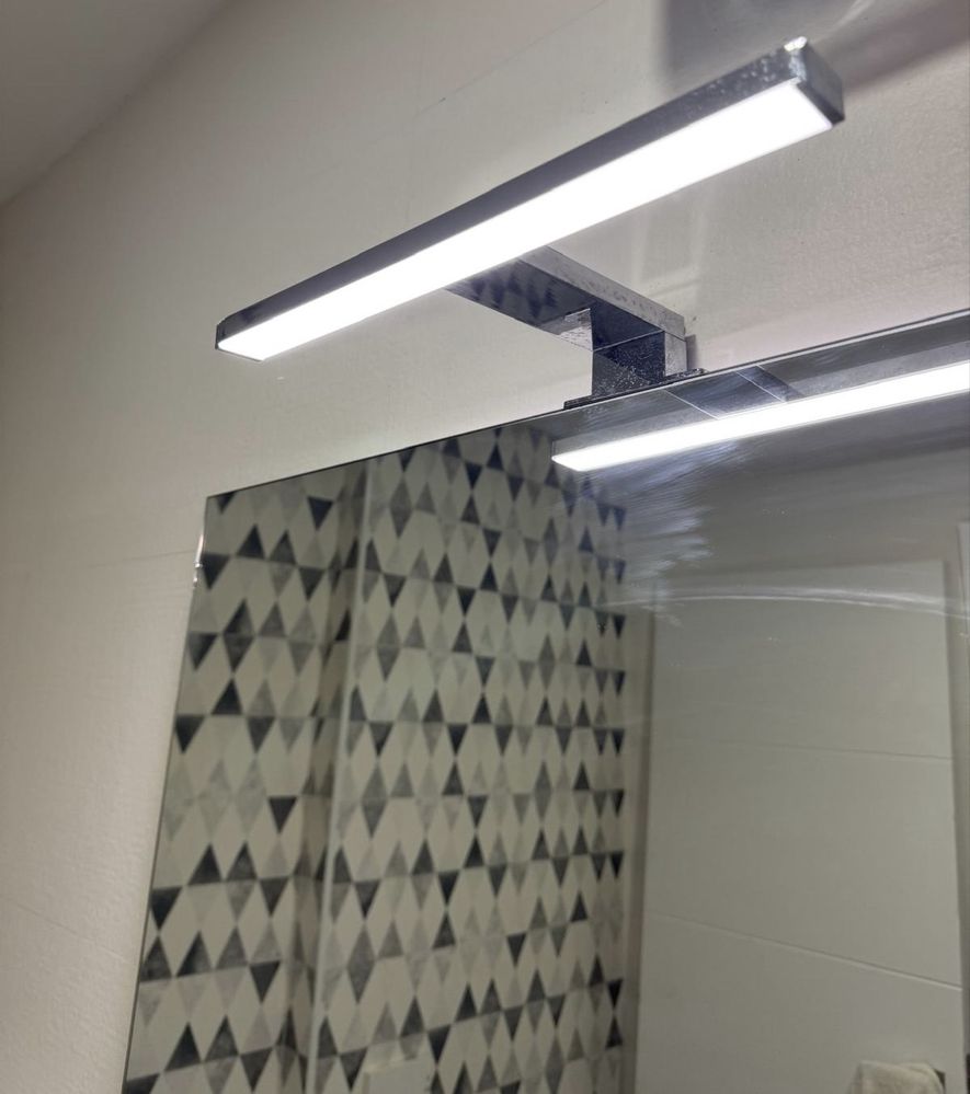 Espelho 80x80 com candeeiro