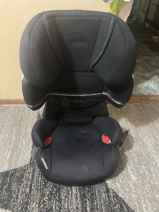 Крісло в автомобіль