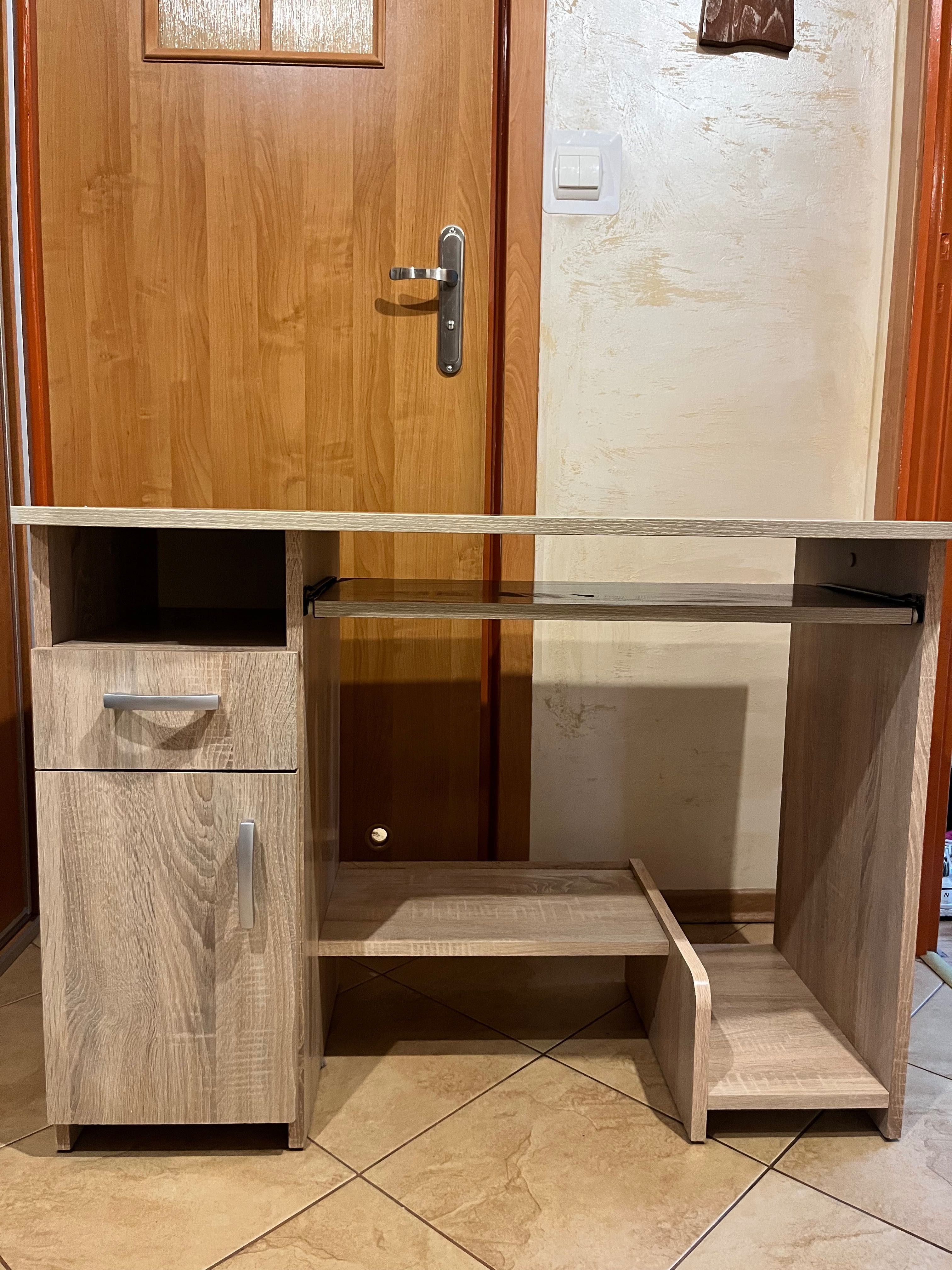 Biurko szerokość: 100 cm, wysokość: 75 cm, głębokość: 43 cm