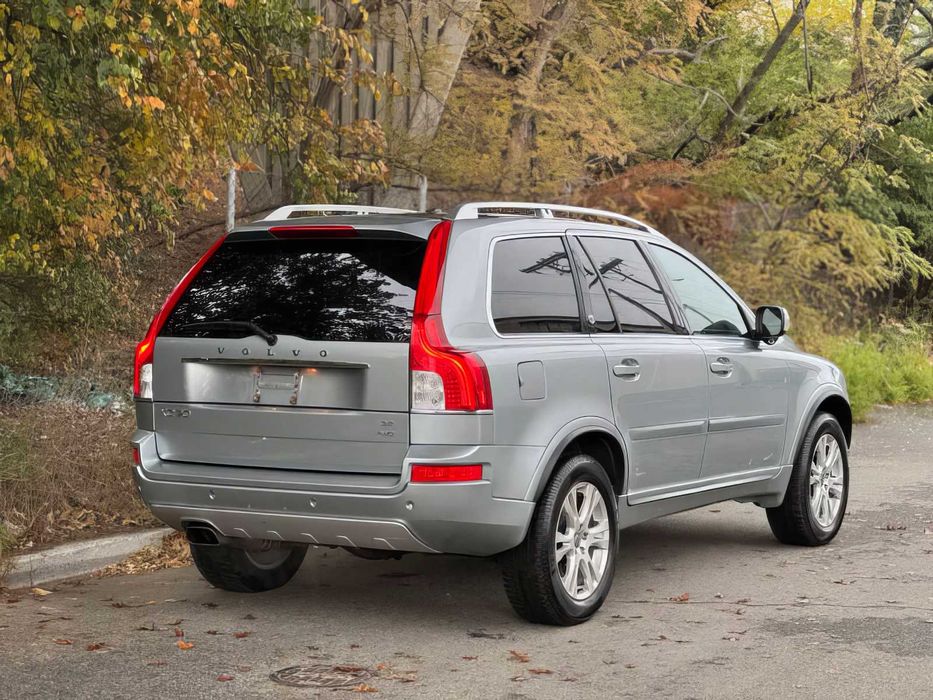 Volvo XC90      2014