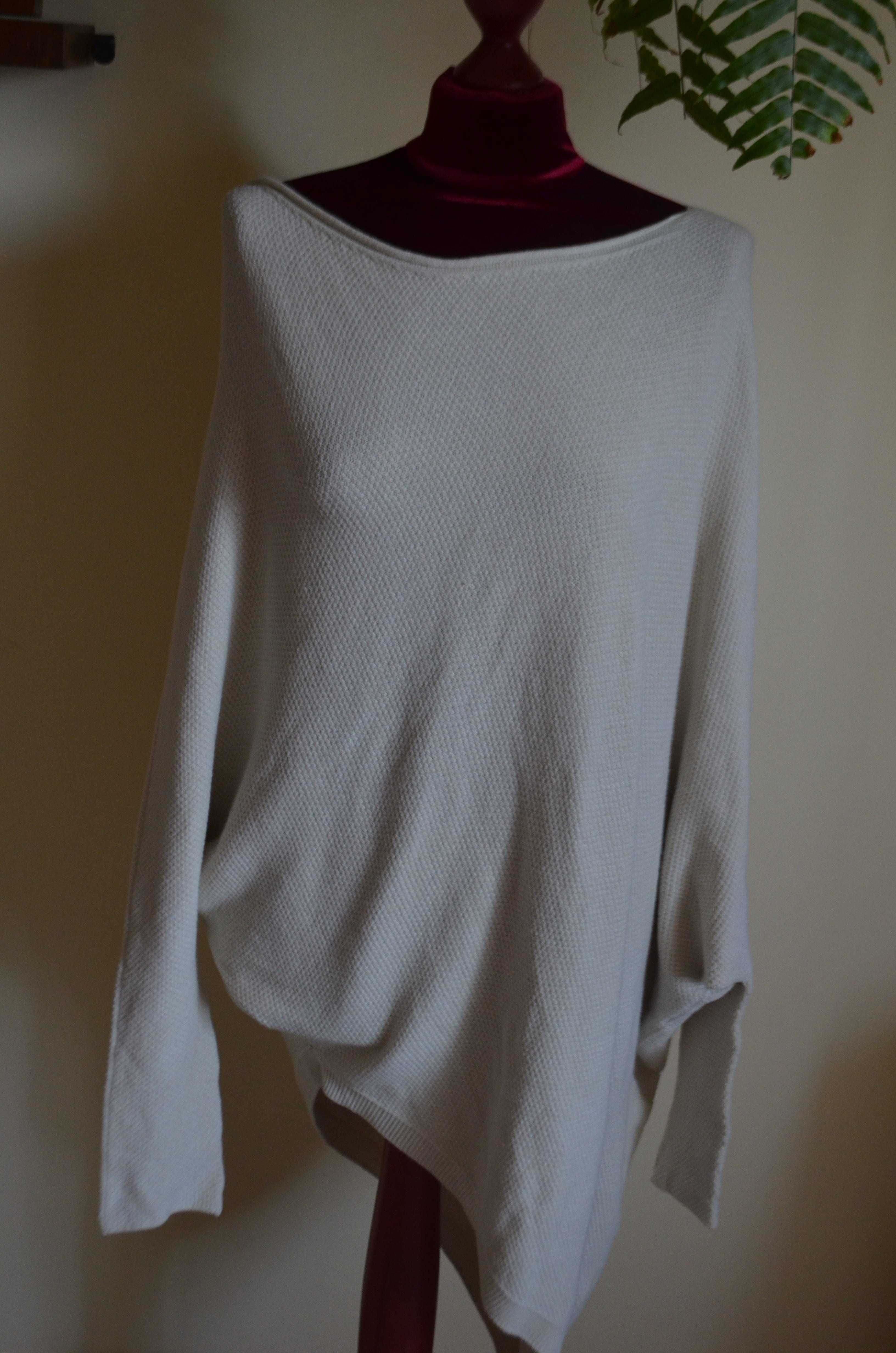sweter asymetryczny włoski M/L