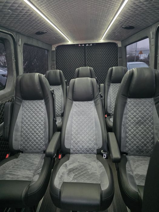 Wynajem Busa osobowy 8os duży